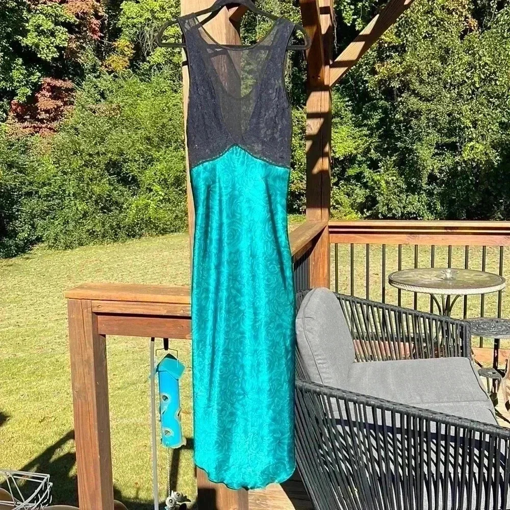 Vintage Jenelle of California night gown Floral sheer